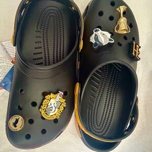 Crocs Harry Potter Hufflepuff Unisex Clog Black Adult M10/W12 Unique Rare NWT